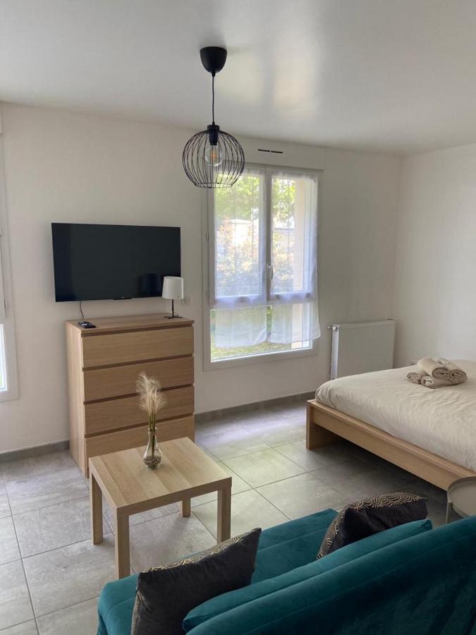 Grand Studio Neuf Aulnay-sous-Bois Bagian luar foto