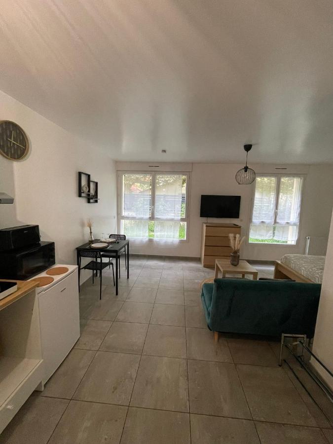 Grand Studio Neuf Aulnay-sous-Bois Bagian luar foto